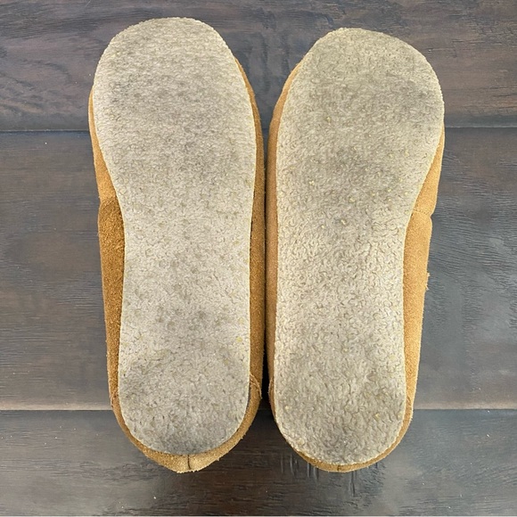 Minnetonka Women's Britt Trapper Cinnamon Color Furry Inside Slippers Size 5 - Picture 3 of 6